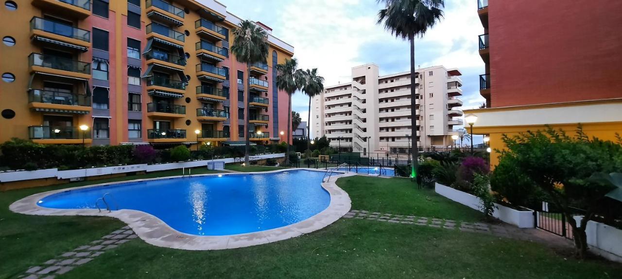 Impresionante Primera Linea De Playa, Bajondillo Beach Torremolinos Exteriér fotografie